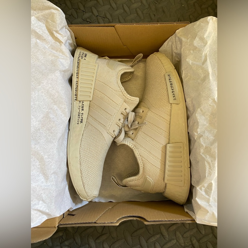 LIKE NEW, UNIQUE Adidas NMD R1 Originals women’s 7.5